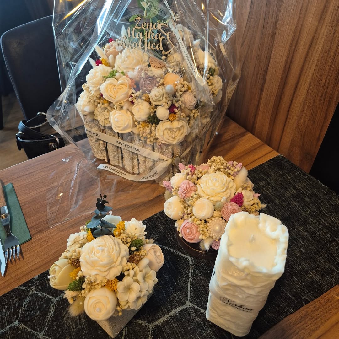 Blumenbox - in Keramikvasen Premium