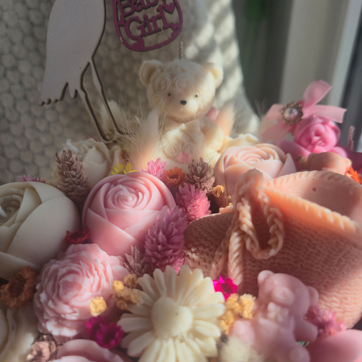 Babybox rosa oder blau - mit süßem Teddy und Babyschuh und Baby als Highlight